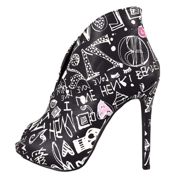 Liliana Graffiti Ankle Boots - Picture 6 of 7